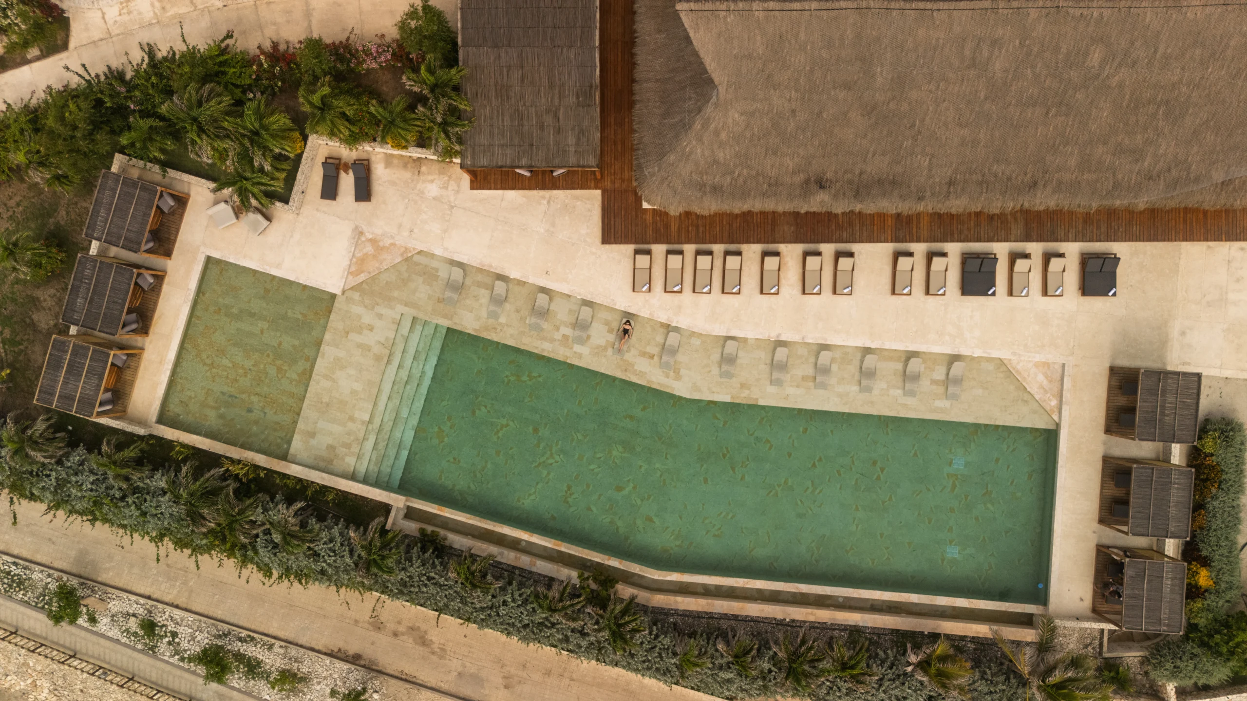 Foto aerea de la Piscina de Lazuli Coast Club en Tierra Bomba